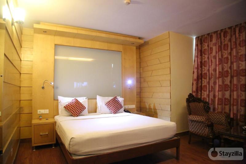 Emarald, Hotel New Delhi