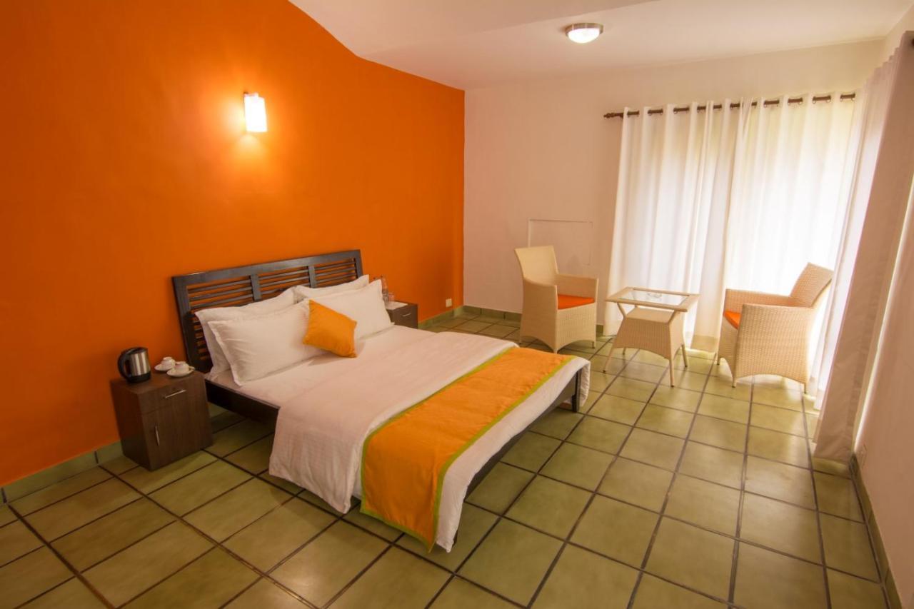 Resort V Resorts Farm Delhi