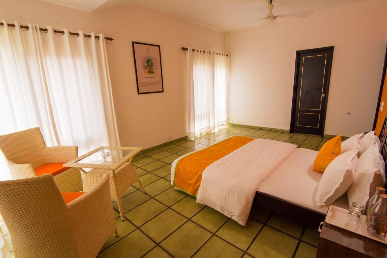 V Resorts Farm Delhi 3*