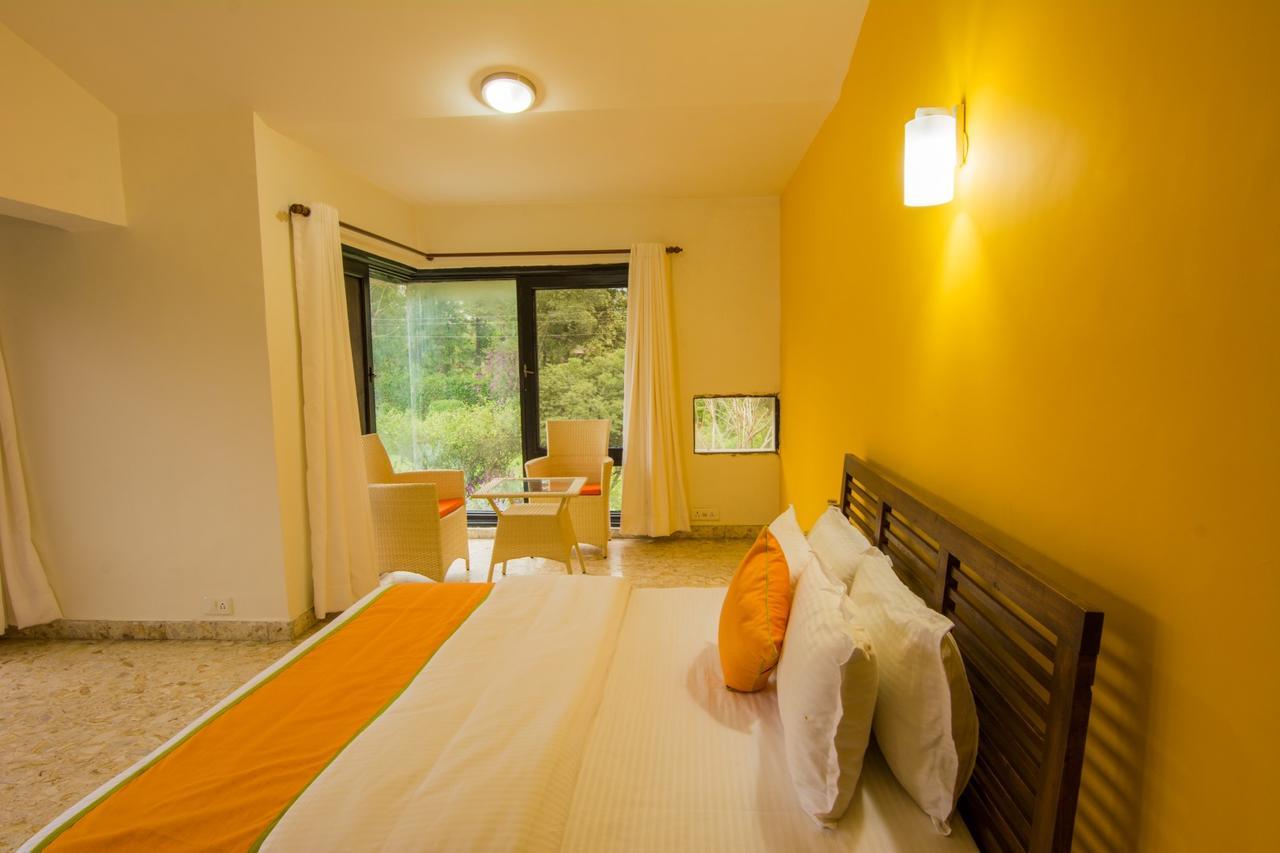 Resort V Resorts Farm Delhi 3*
