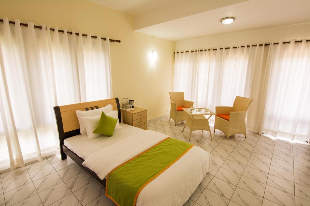 V Resorts Farm Delhi 3*