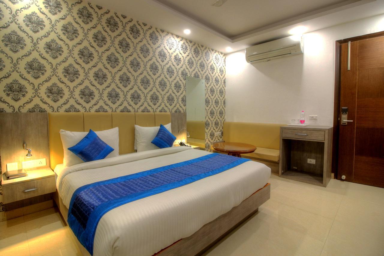 Almati - Near Delhi Airport Hotel New Delhi