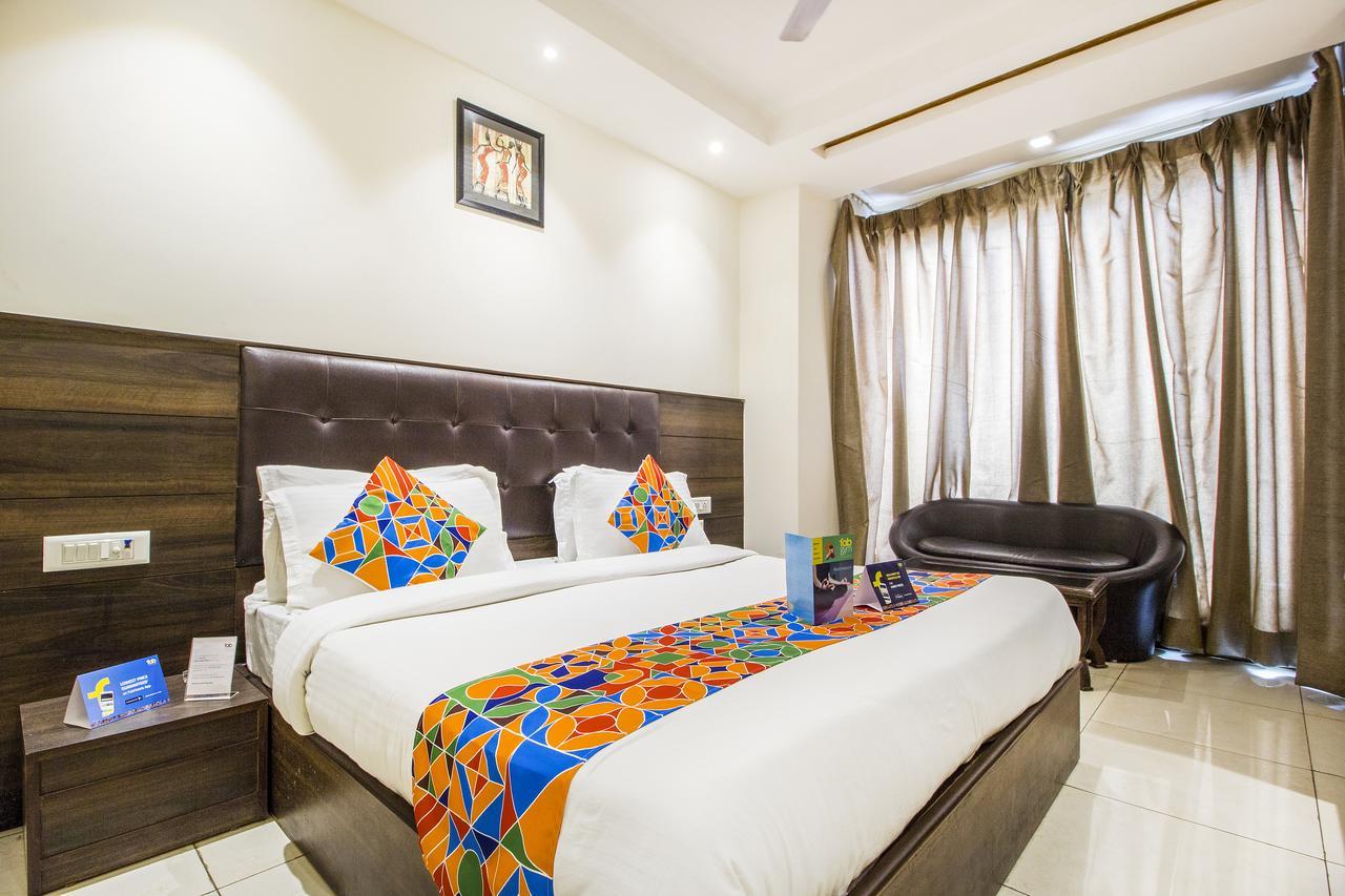 Hotel Fabexpress Le Continental Paharganj New Delhi