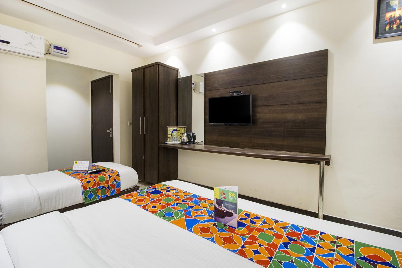 Hotel Fabexpress Le Continental Paharganj New Delhi