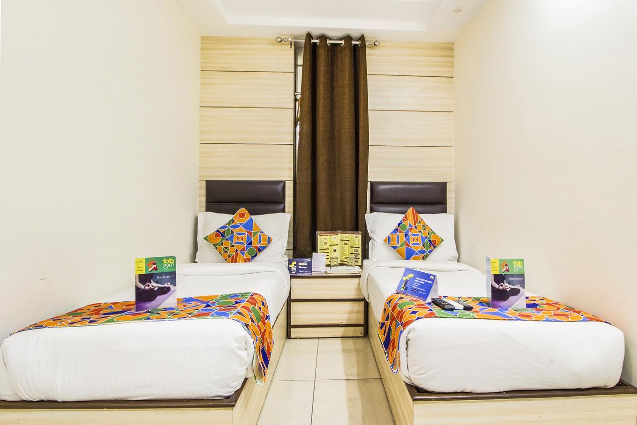 Hotel Fabexpress Le Continental Paharganj New Delhi