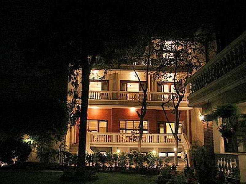 The Estate Bed & Breakfast New Delhi