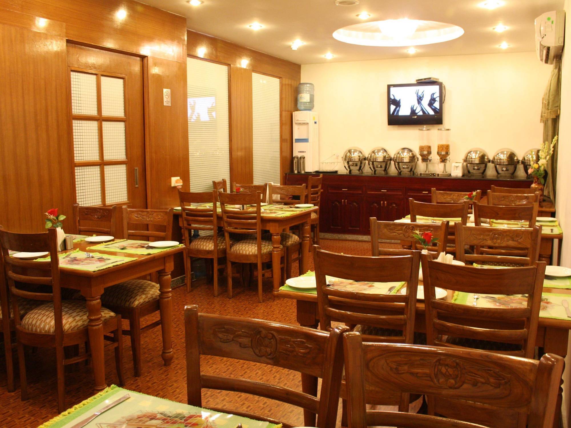 Oyo 367 Forest Hotel 3*