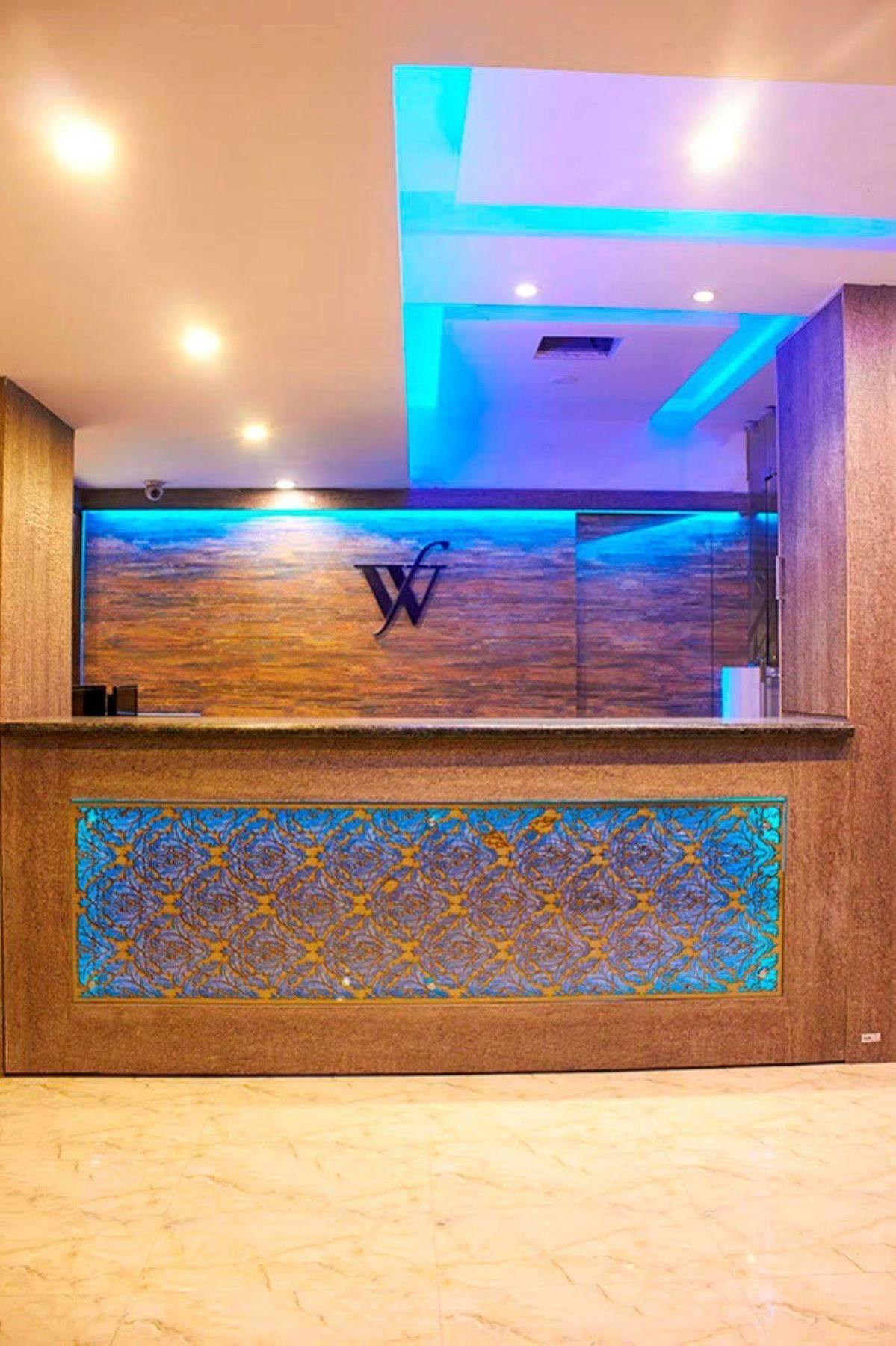 Hotel Waterfall 3*