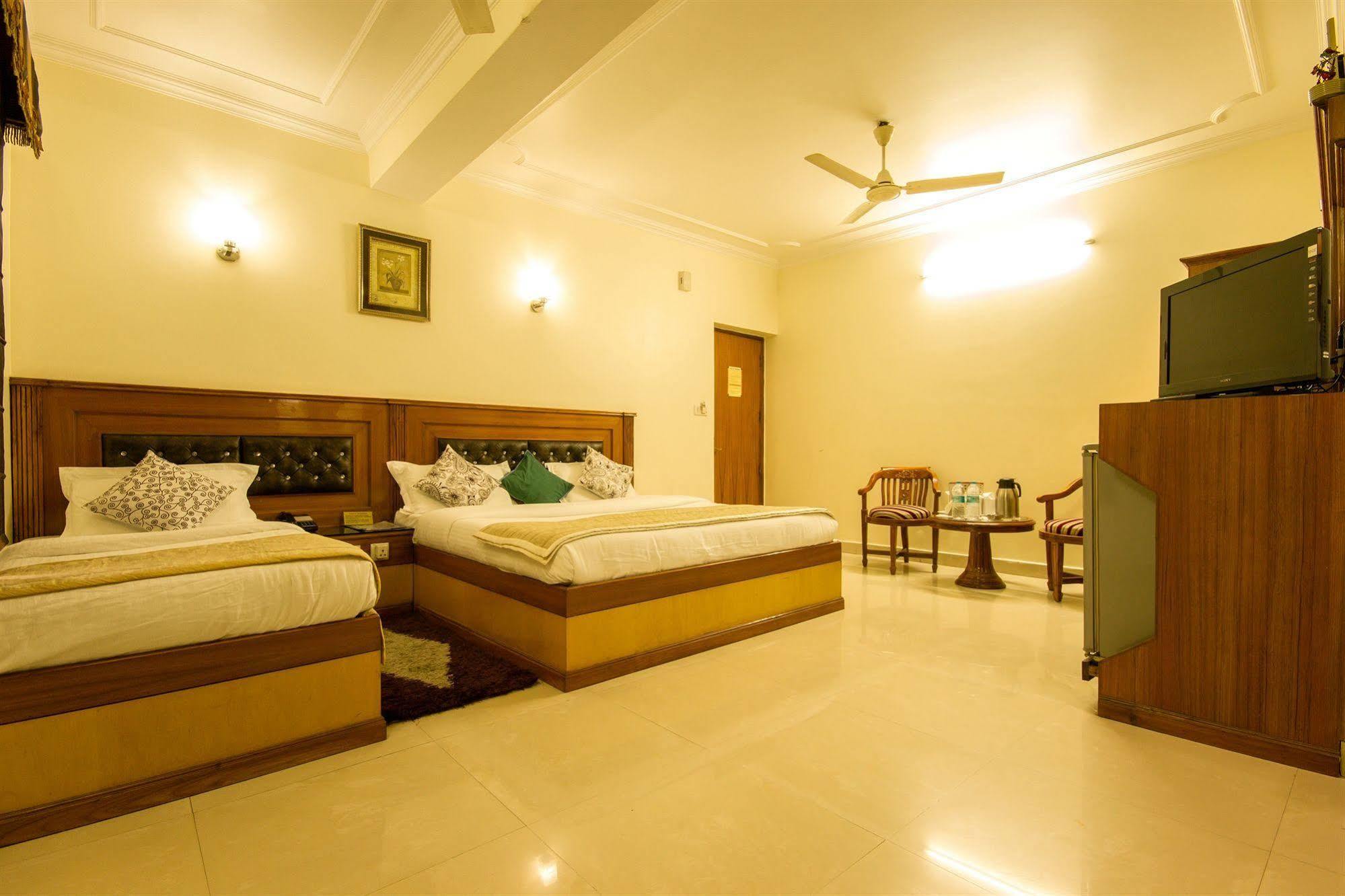 The C Park Karol Bagh Homely Atmosphere Hotel 3*