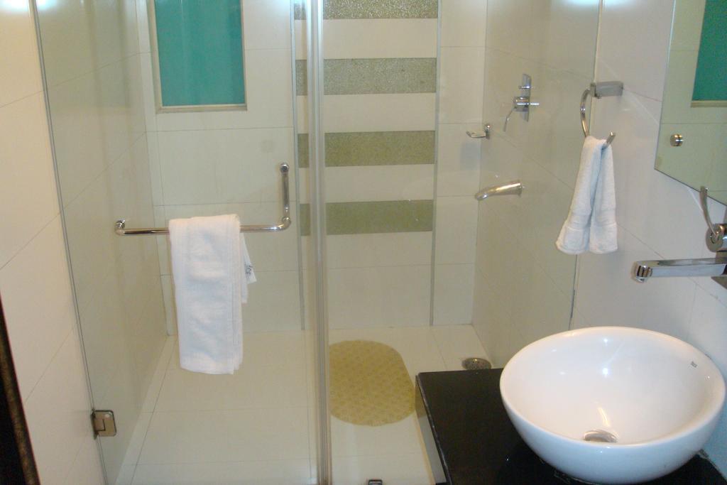 Shreyans 3*