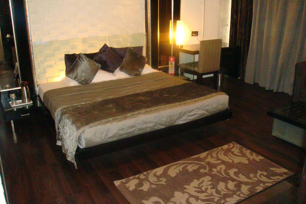 Shreyans 3*