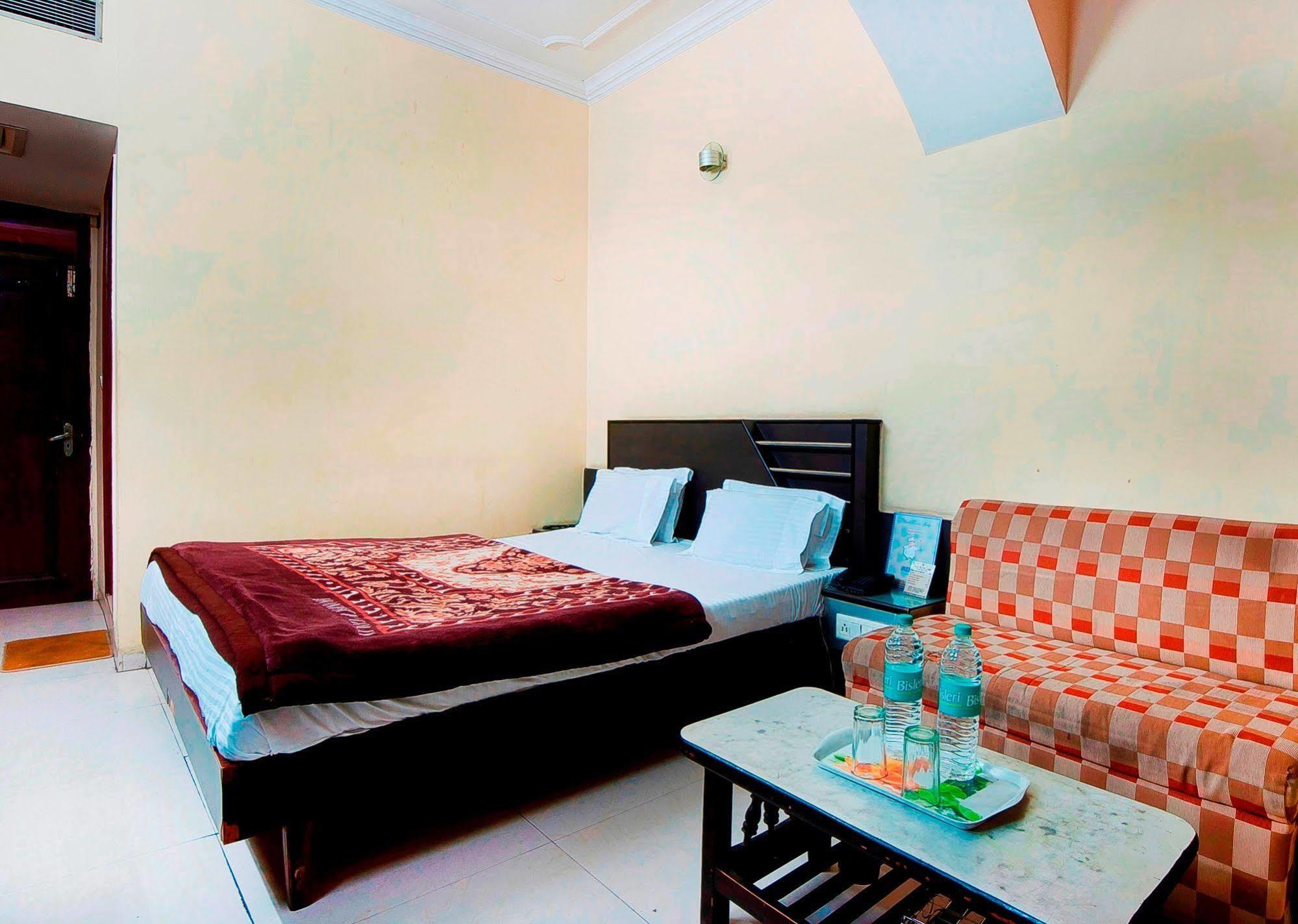 Tourist Bed & Breakfast 2*