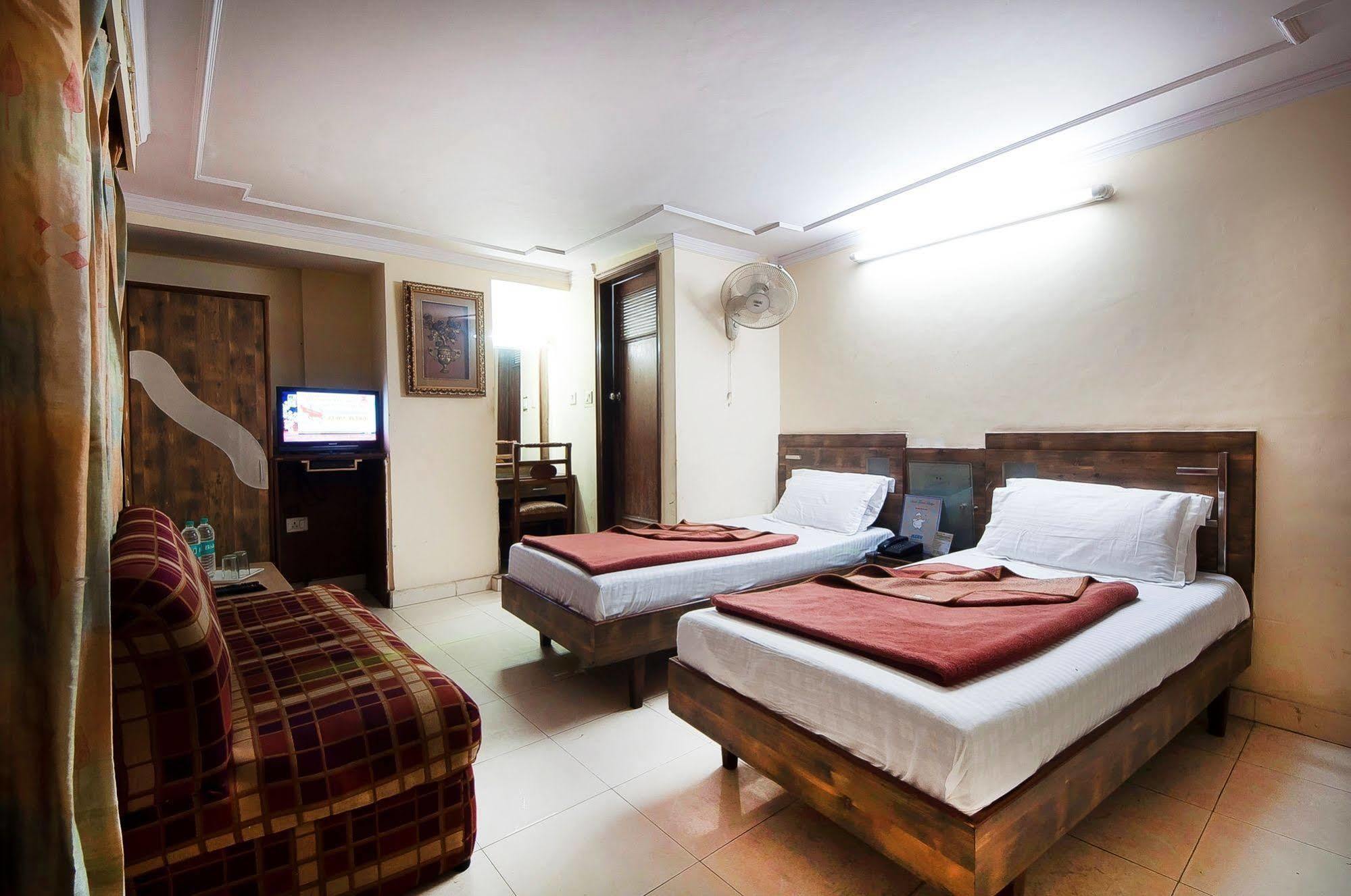 Tourist Bed & Breakfast 2*