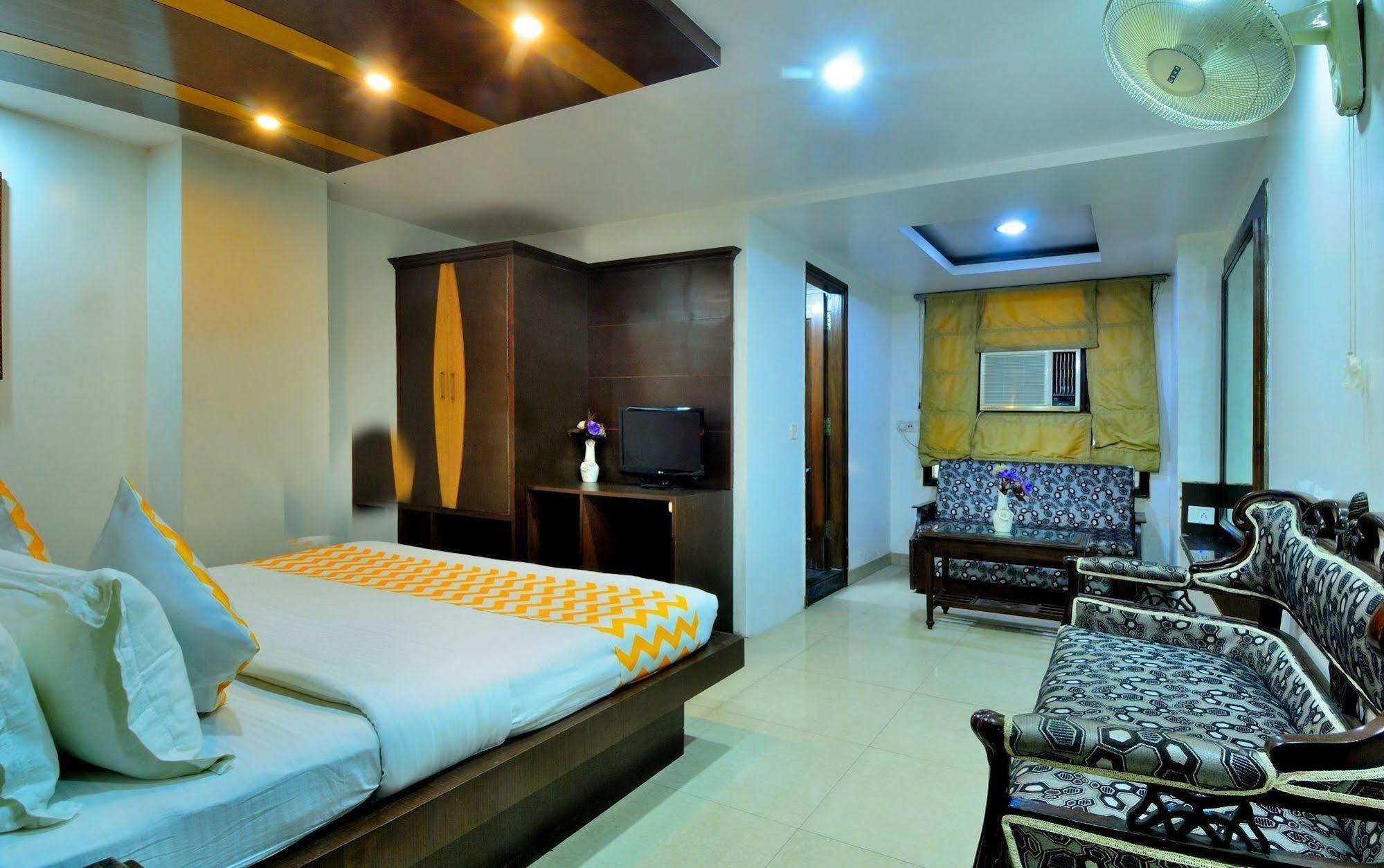 Oyo 10848 Geeson 3* New Delhi