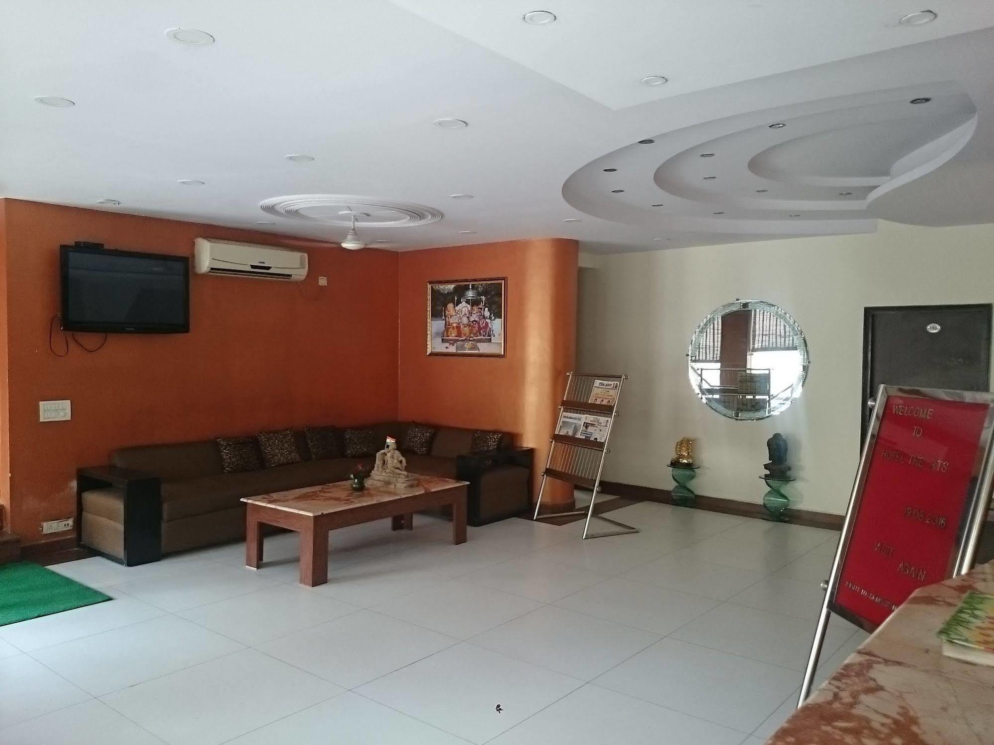 Hotel The Rts Plaza Nova Deli