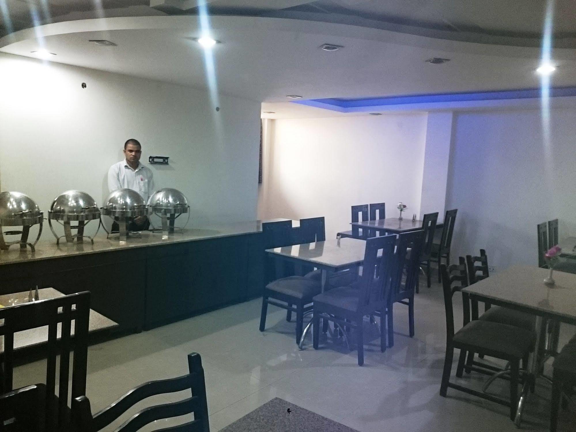 The Rts Plaza 3*