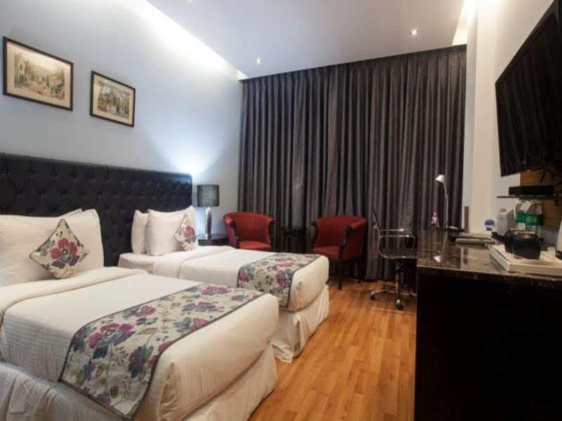 Hotel Athena Hotel New Delhi