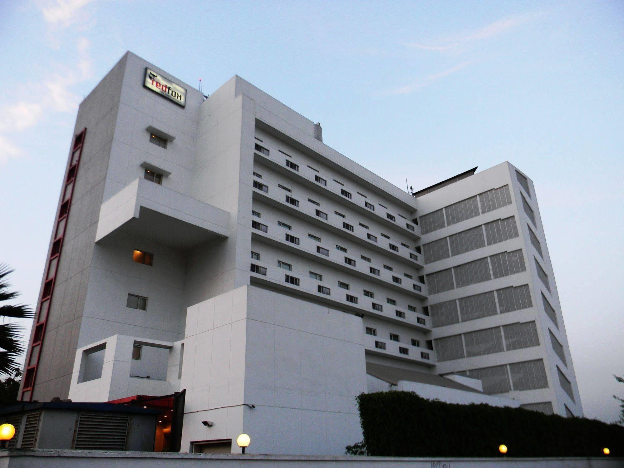 Red Fox By Lemon Tree Hotels, East Hotel