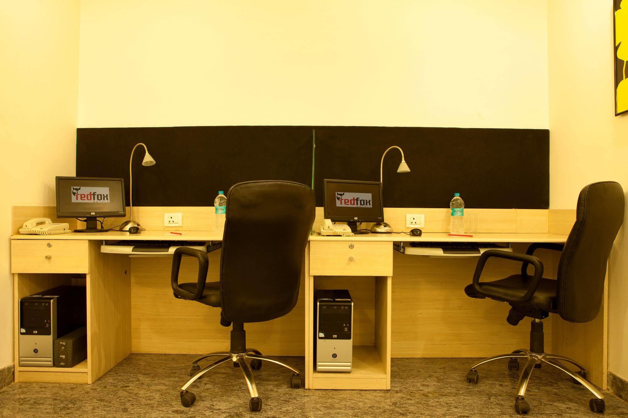 Red Fox By Lemon Tree Hotels, East 3* Delhi (National Capital Territory of India)