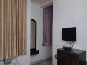 Hotel Leo Continental New Delhi