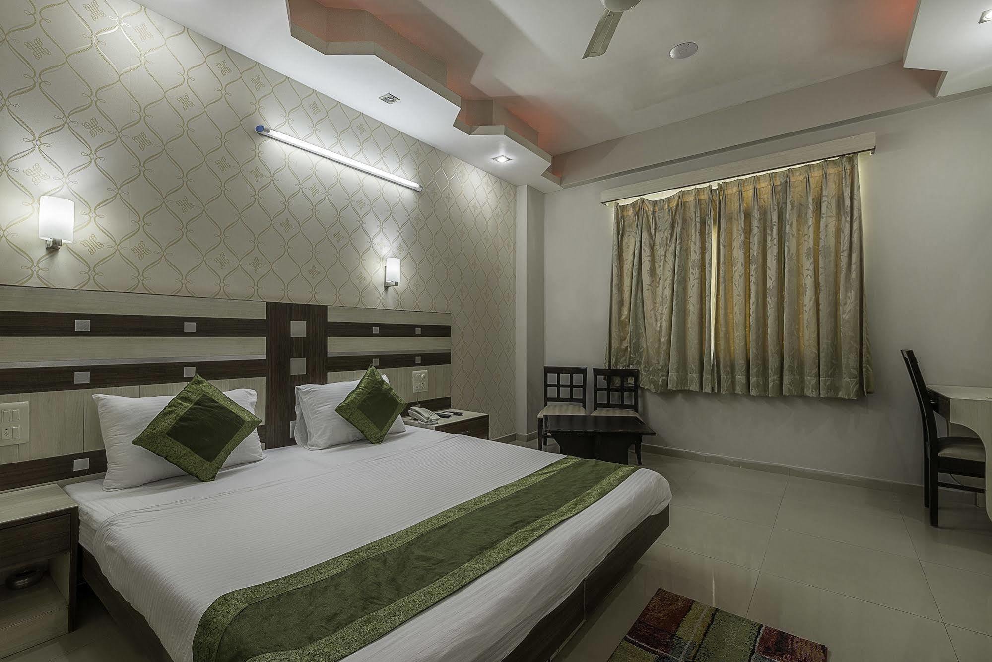 Treebo Rockwell Plaza Delhi (National Capital Territory of India)