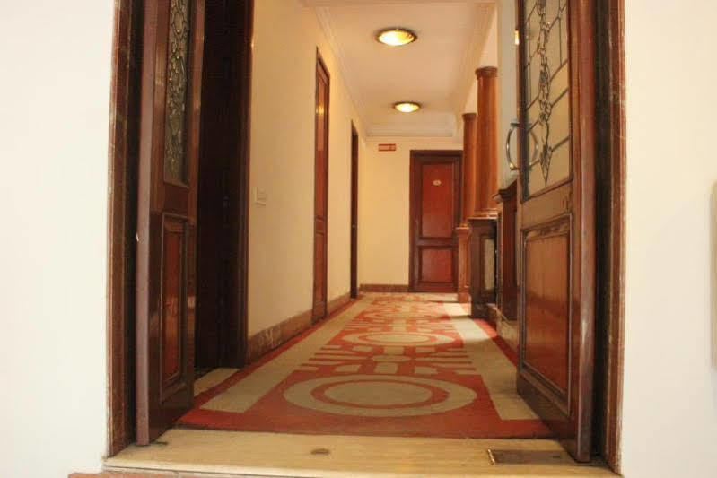 Treebo Corporate Park 3* Nova Deli