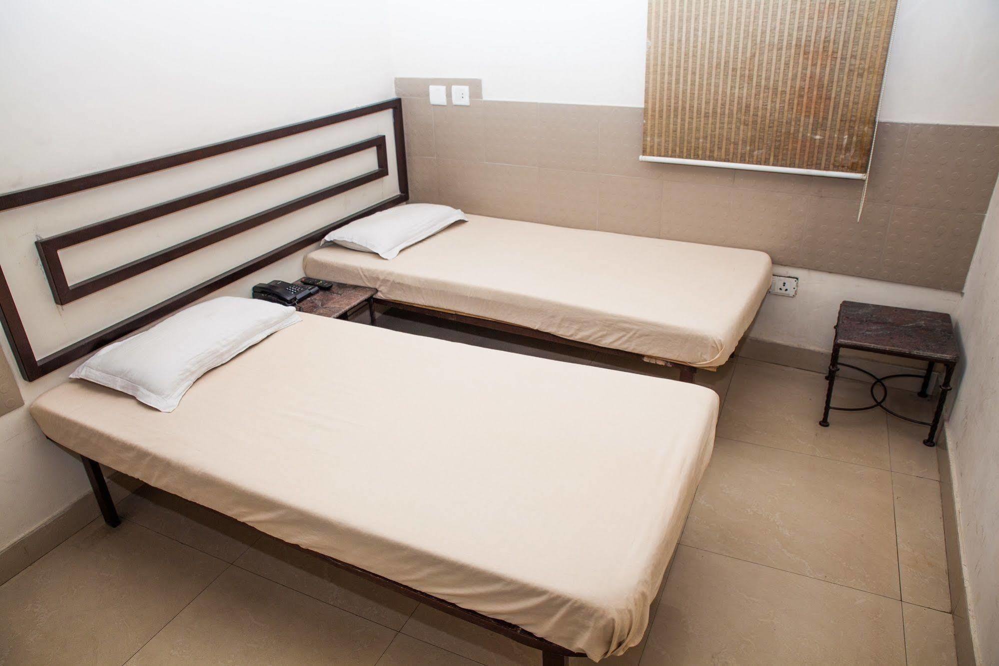 Hotel Smyle - Value Near Station