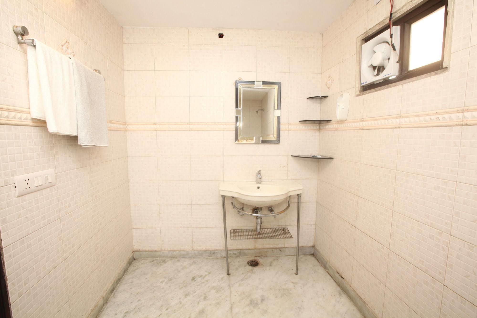 Hotel Ananda Hotel Delhi (National Capital Territory of India)
