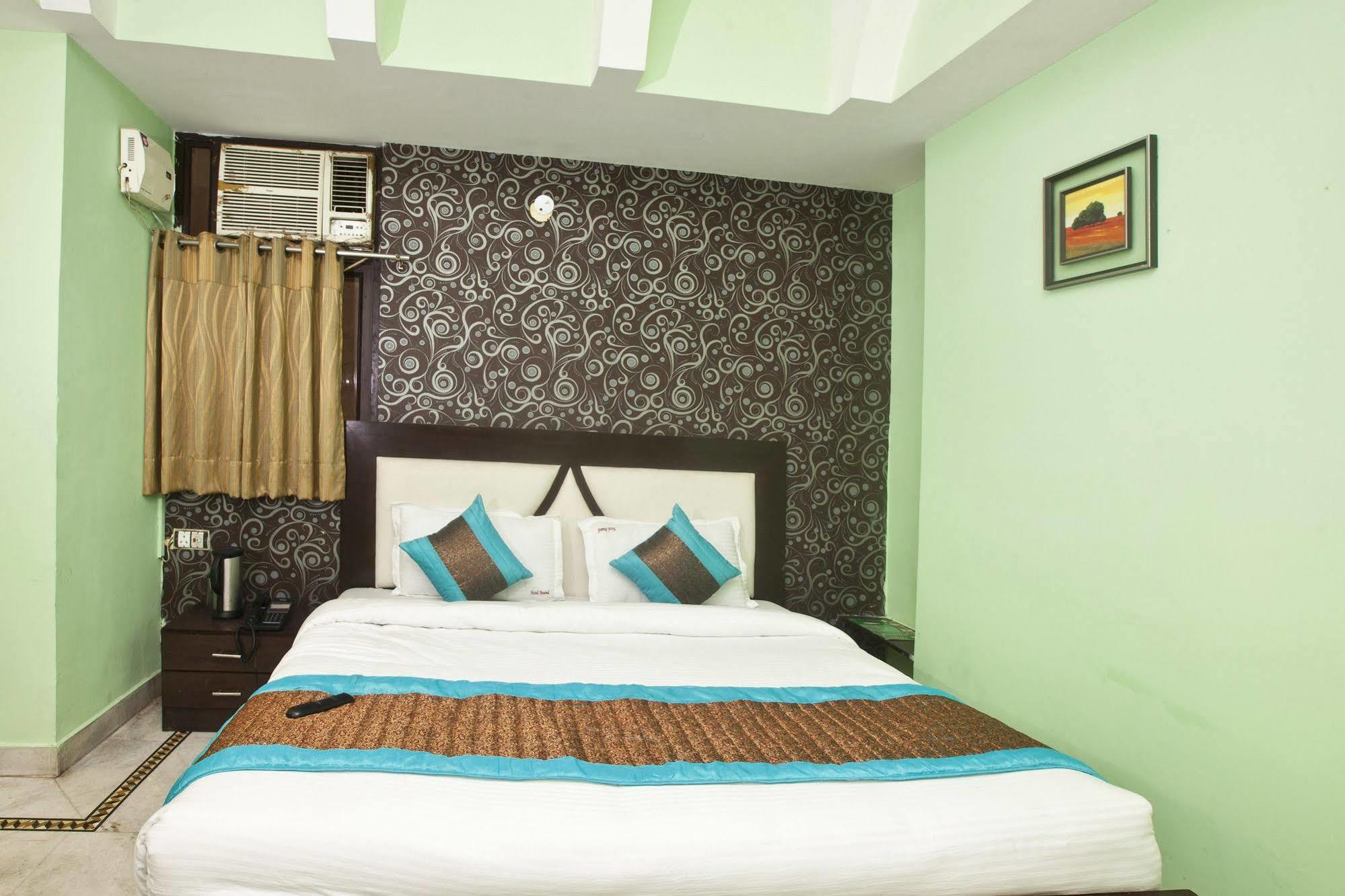 Hotel Ananda 3*