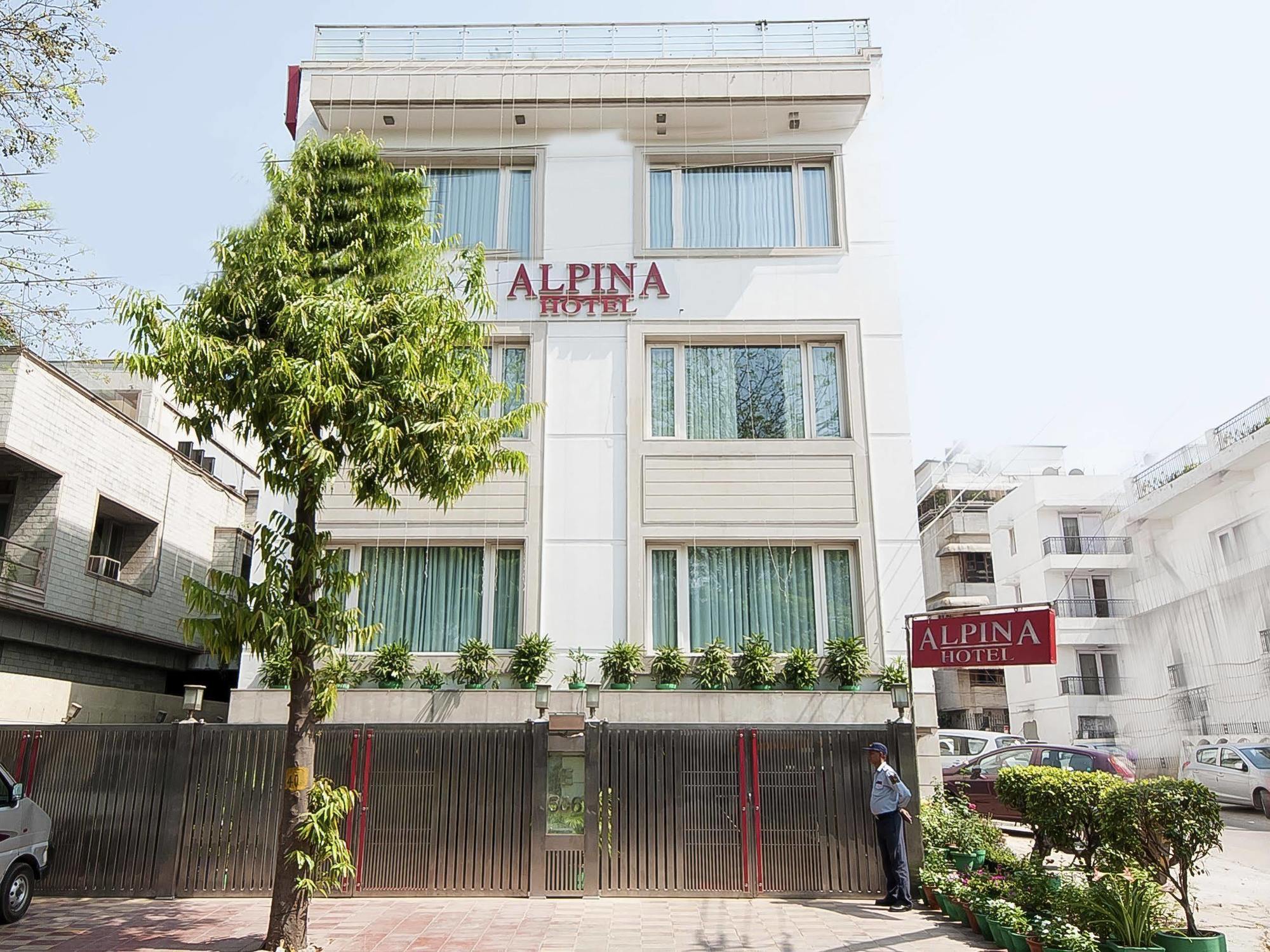 Hotel Alpina & New Delhi