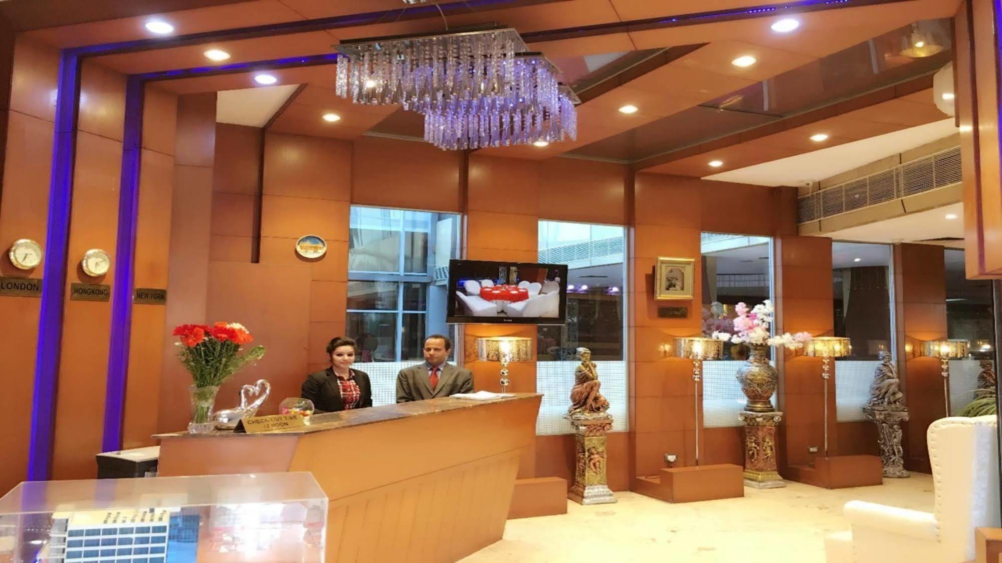Signature Grand Hotel