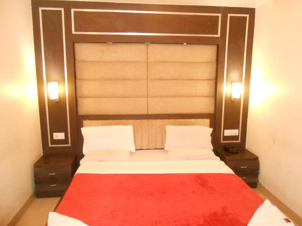 Vardhmaan 2* New Delhi