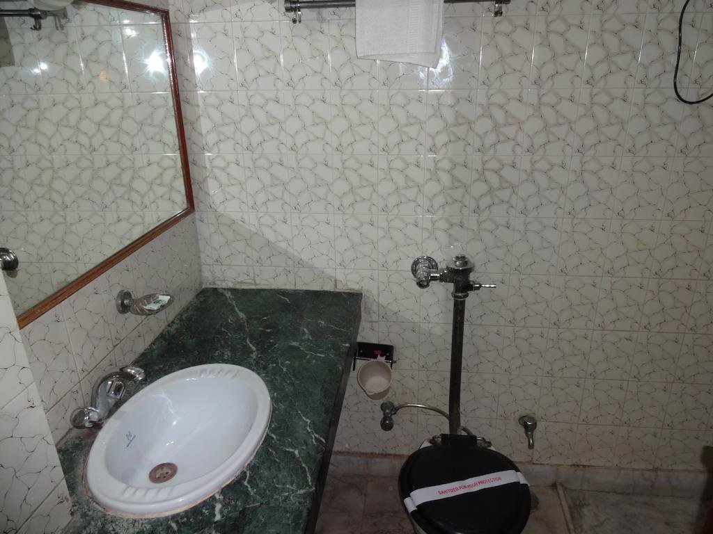Hotel Golden Deluxe Delhi (National Capital Territory of India)