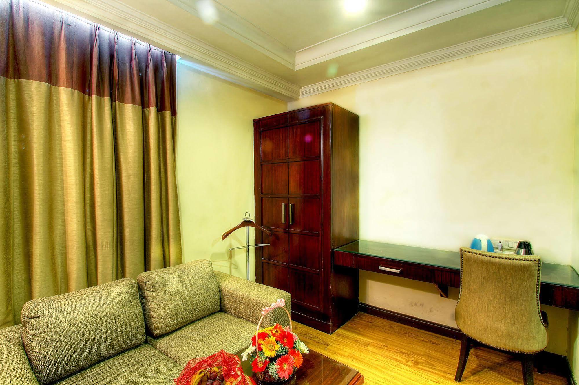 Treebo Trend Freesia Hotel New Delhi