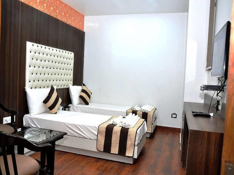 Hotel O Sehej Continental
