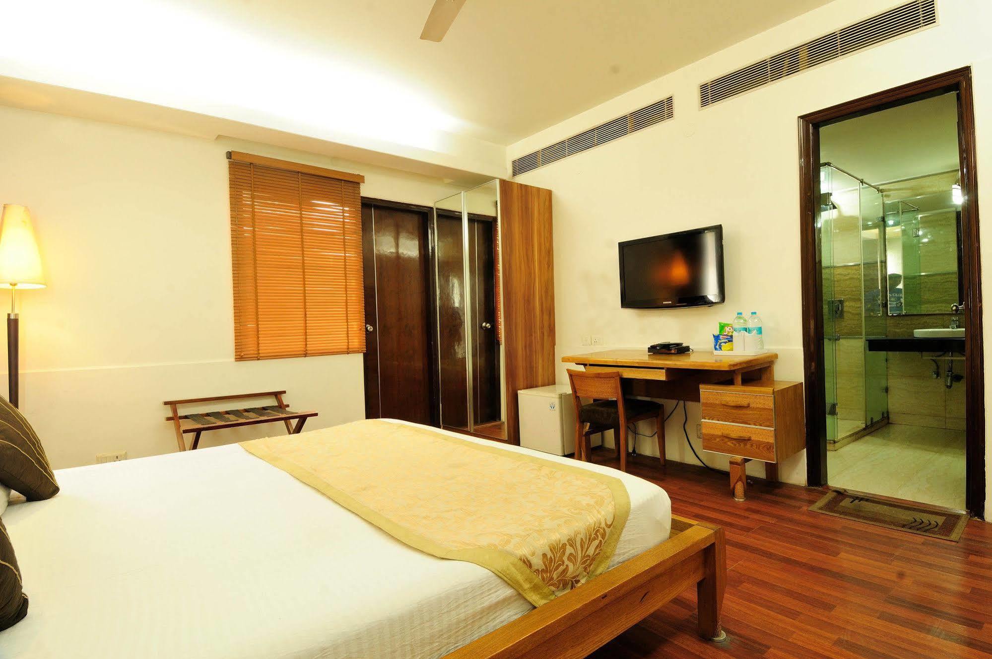 Sisley The Boutique Hotel Nova Deli