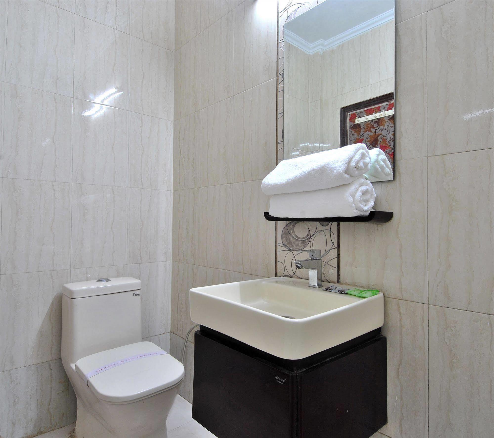 Hotel Toronto New Delhi