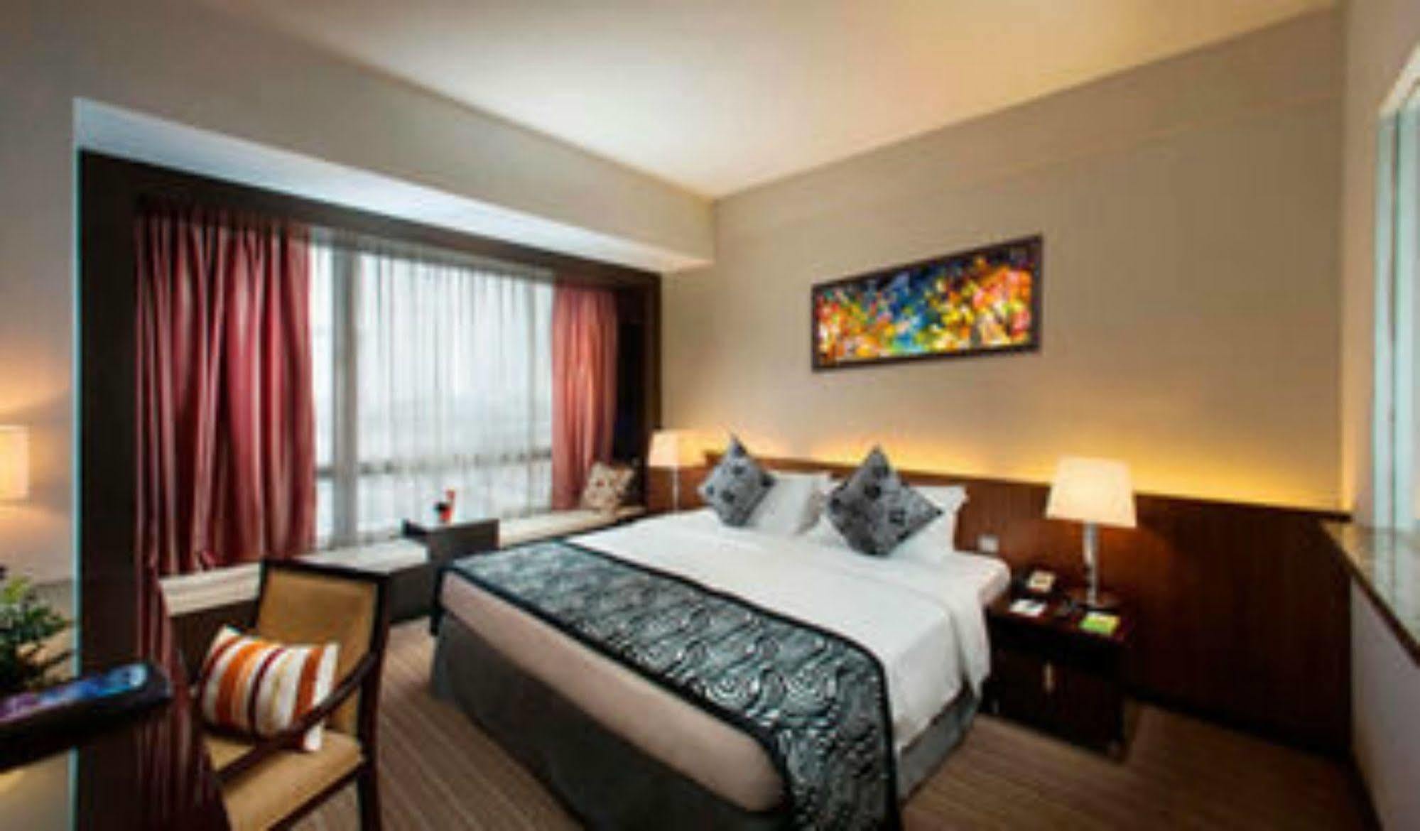 Kastor- Near Nehru Place- Gk 2- M Block Market-gk Metro Station-dr As Clinic Hotel