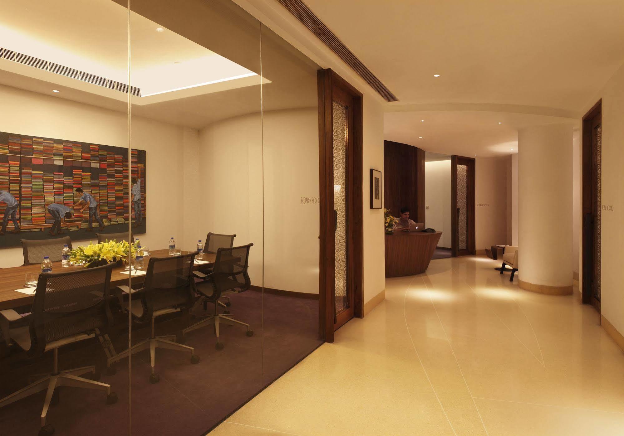 Roseate House Hotel 5*
