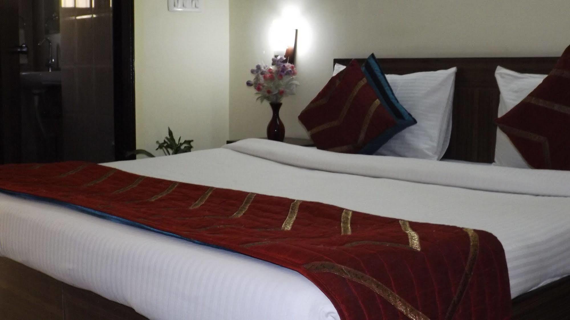 Luck Residency 2* New Delhi