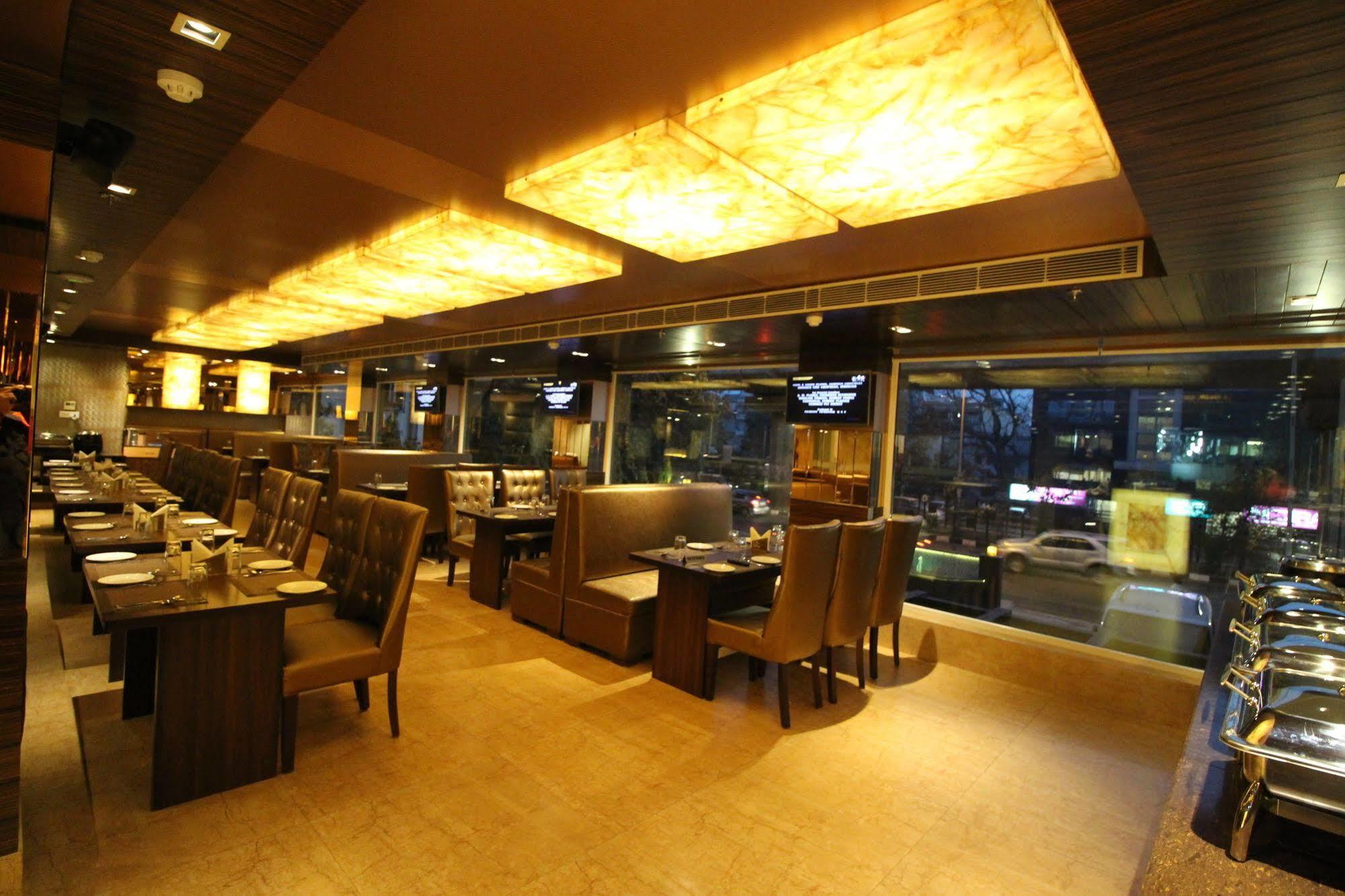Golden Grand 4* Delhi (National Capital Territory of India)