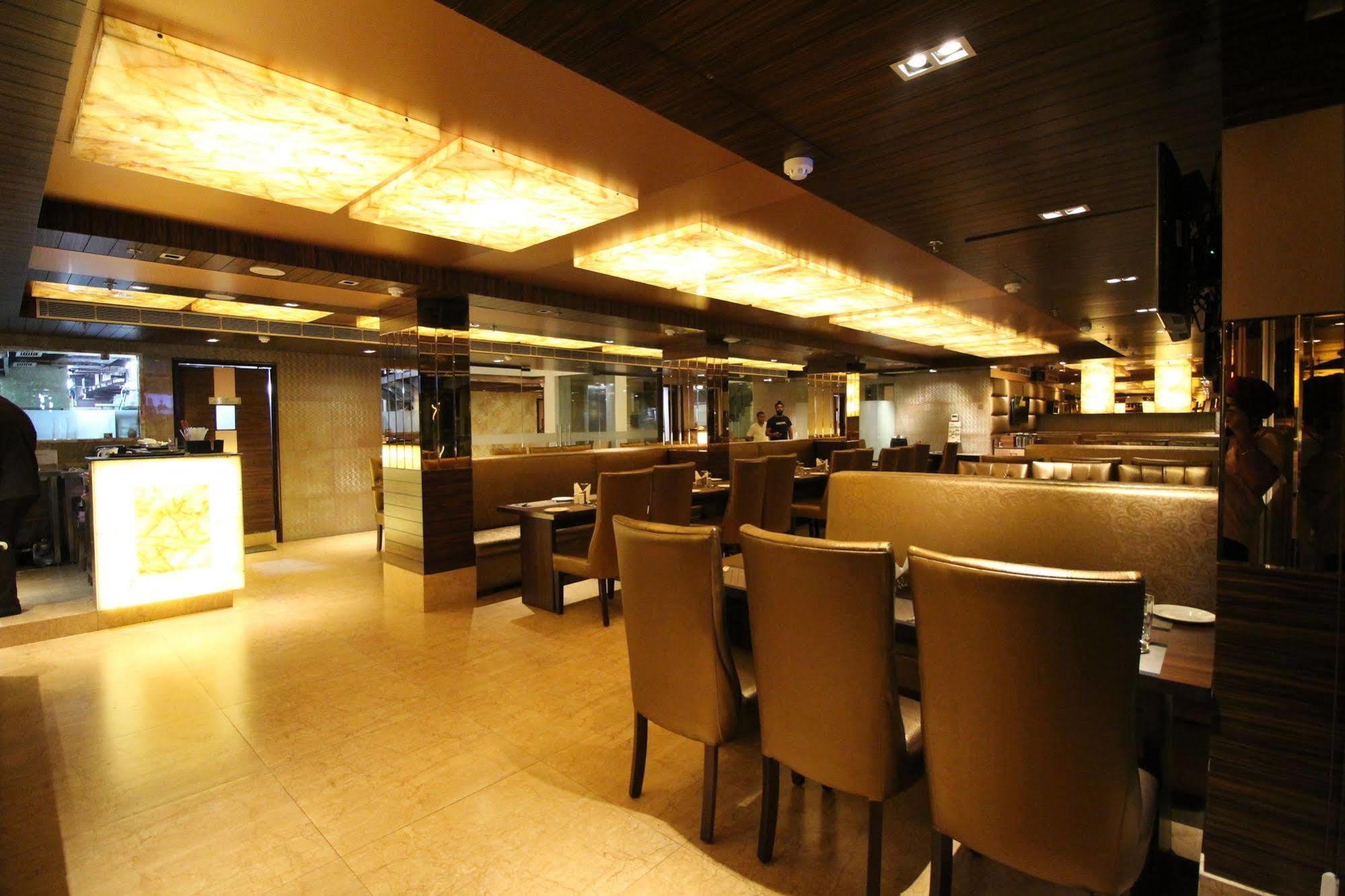 Hotel Golden Grand
