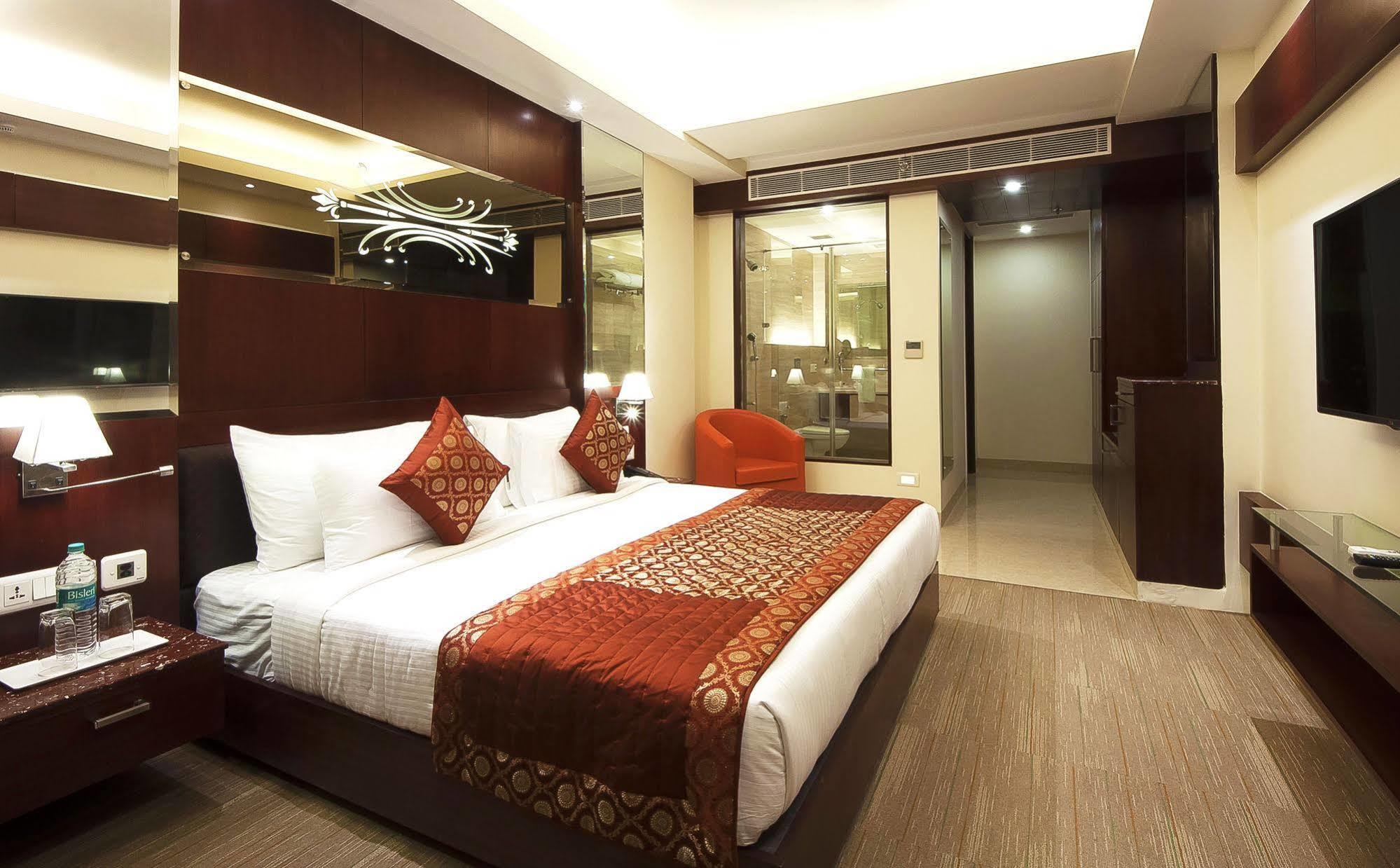 Golden Grand 4* Delhi (National Capital Territory of India)