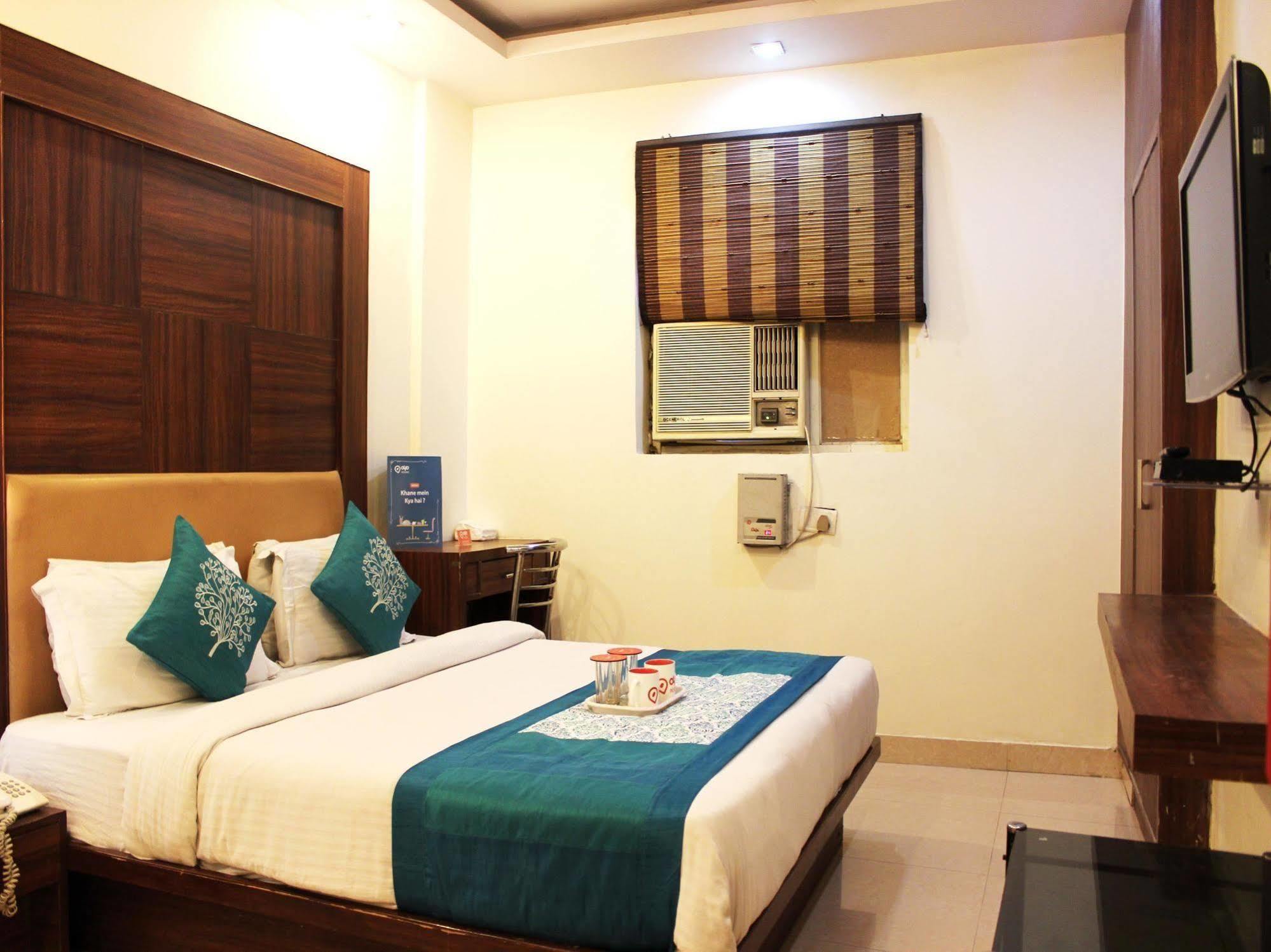 Oyo 2373 D New Delhi