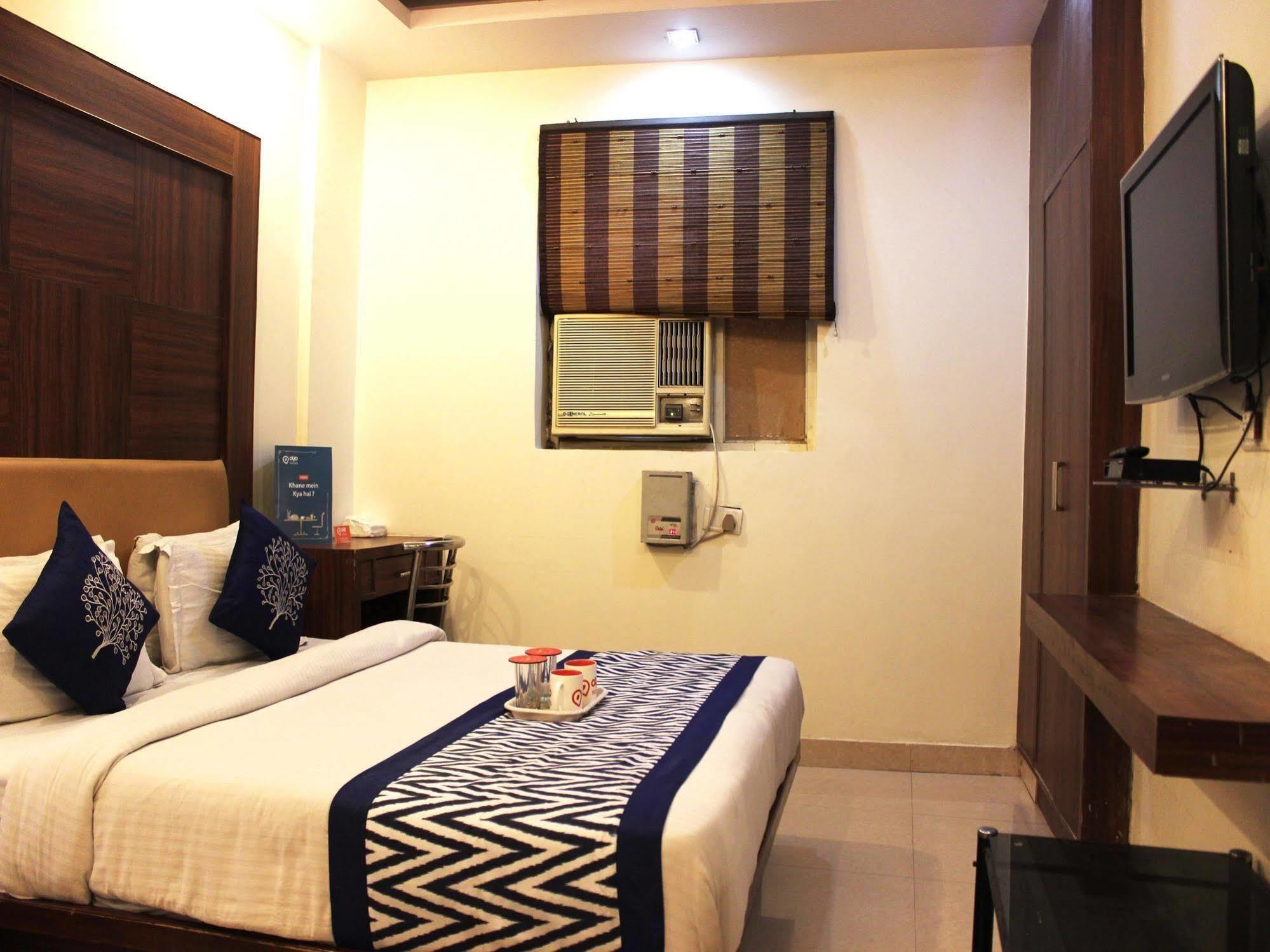 Oyo 2373 D Hotel 3*