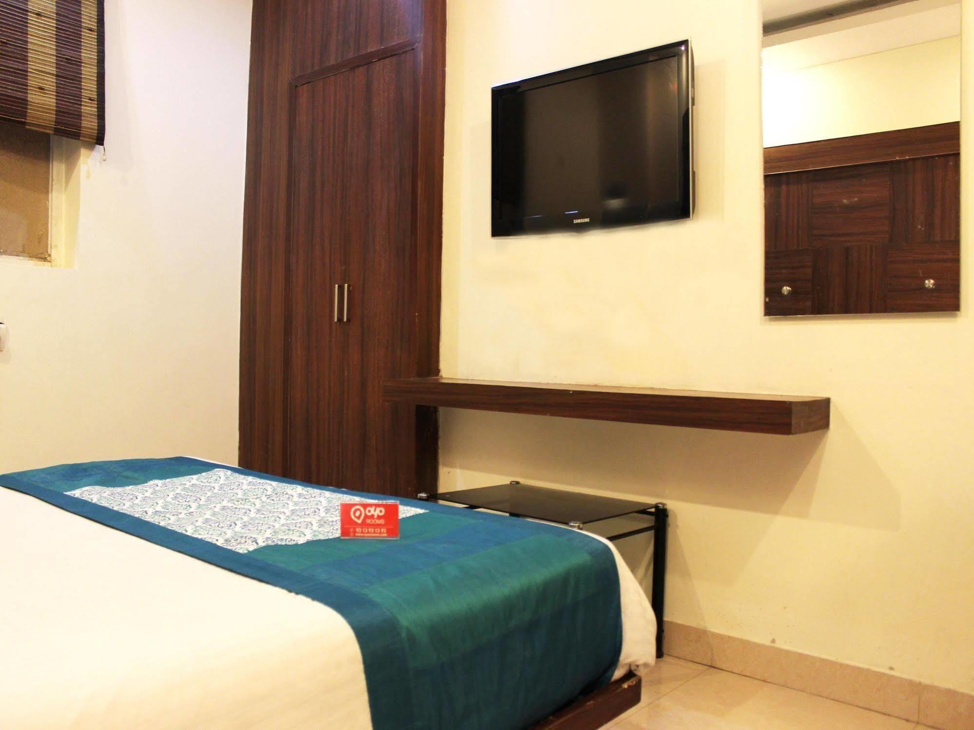 Hotel Oyo 2373 D 3*
