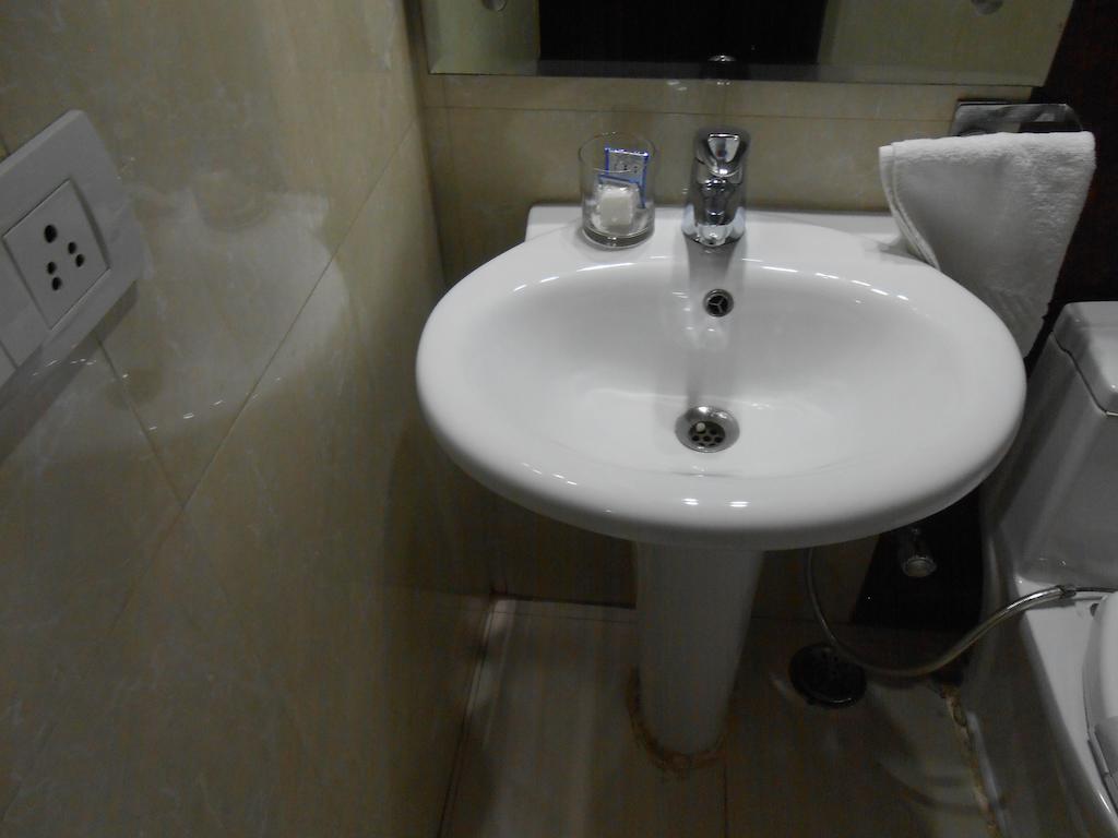 Fabexpress Llyod Residency Hotel 3*