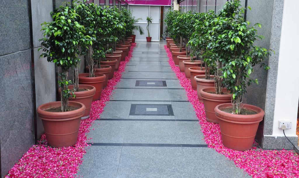 Hotel Shreyans New Delhi
