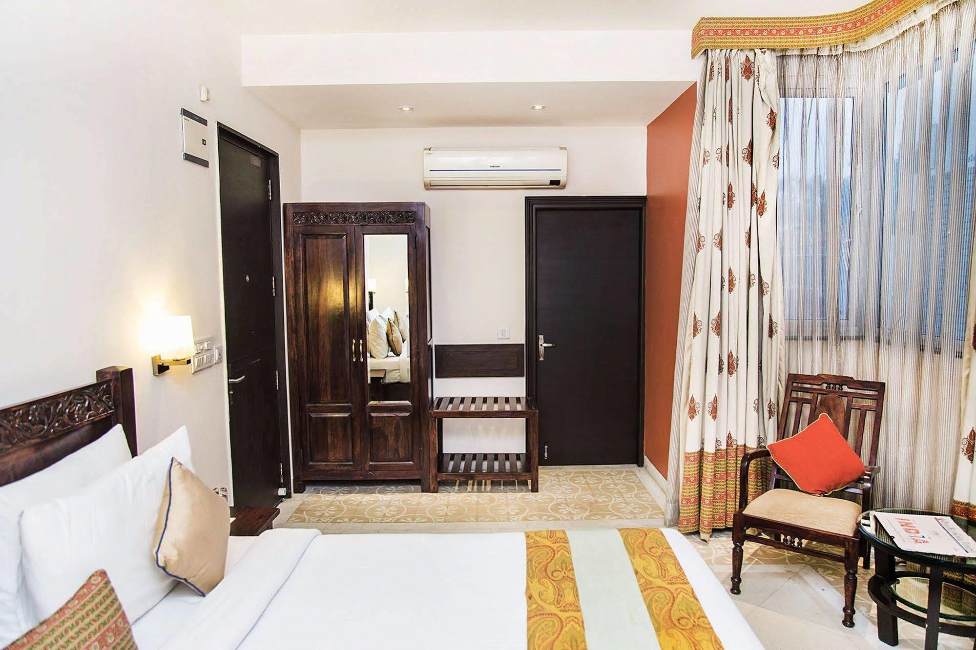 Hotel Mantra Amaltas New Delhi