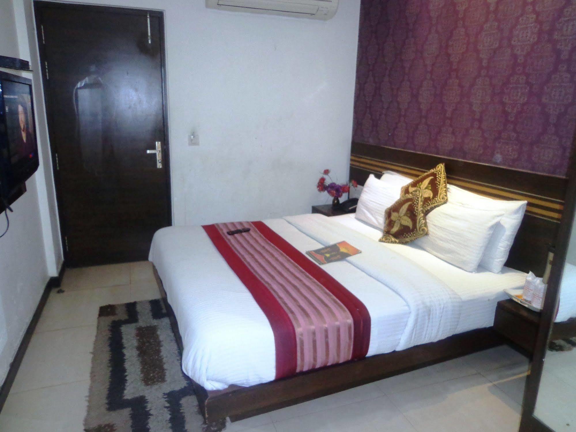 Hotel Milllennium 2000 Dx 3*
